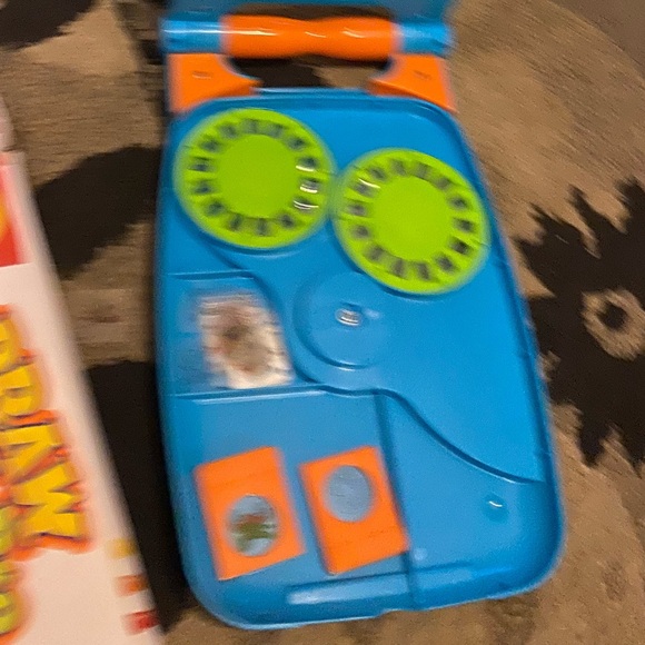 ALEX Art Draw Like A Pro projector, slides & storage! - Picture 3 of 13